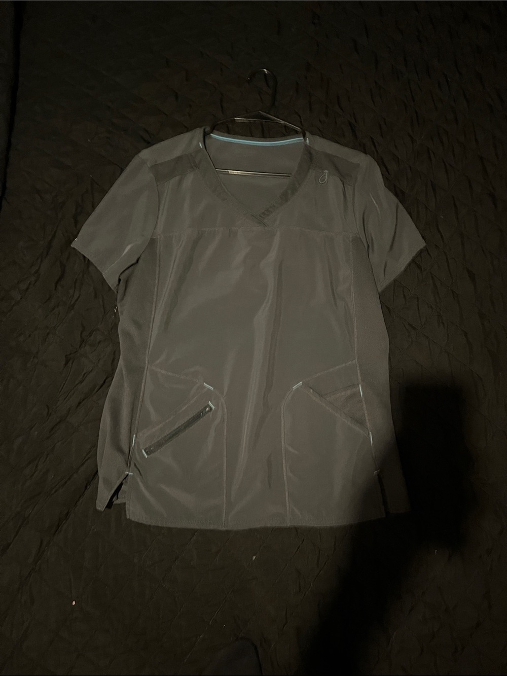 Source Unknown Men's Gray V-Neck Short Sleeve Shirt
